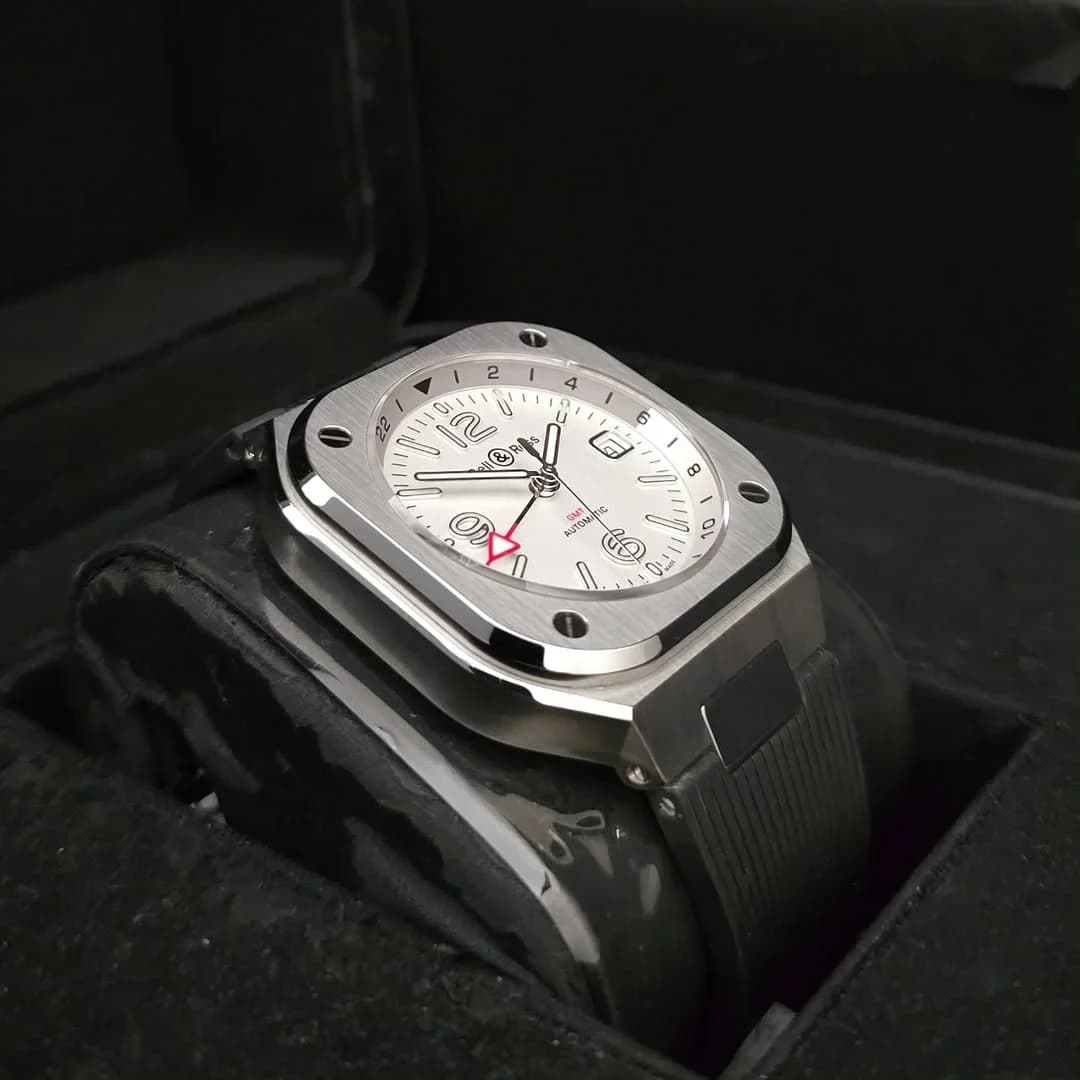 Thumb BR 05 GMT White