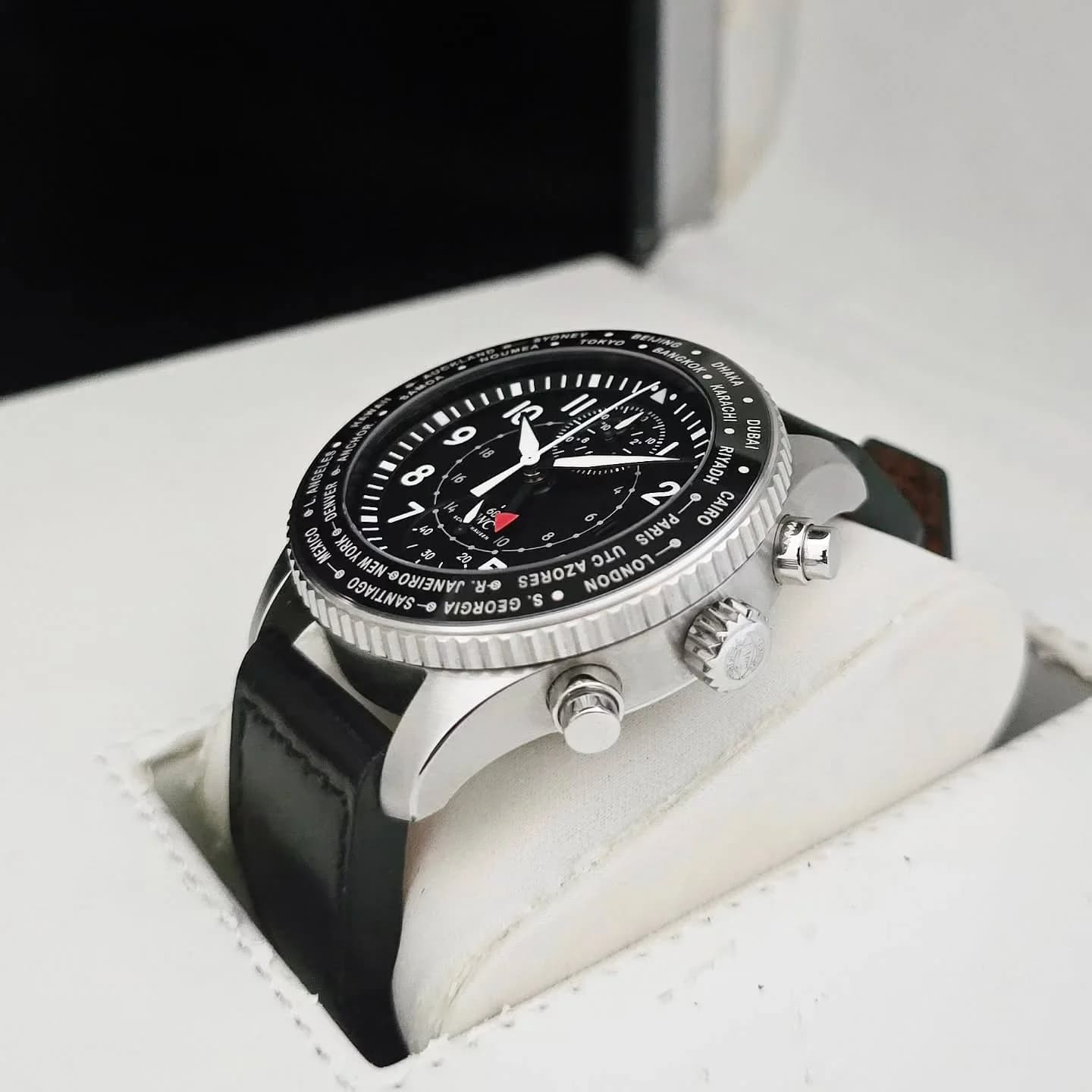 Thumb Pilot’s Watch Timezoner Chronograph