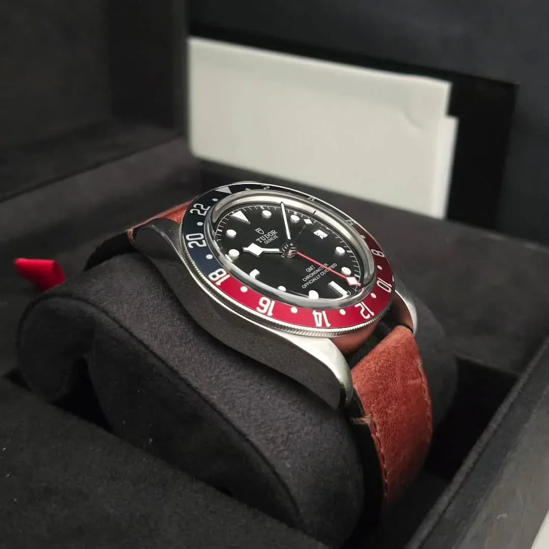 Thumb Black Bay GMT Stainless Steel / Black / Pepsi / Leather