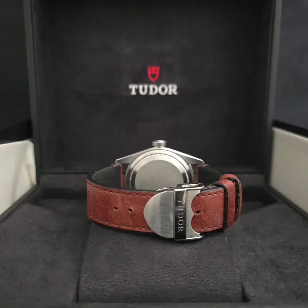 Thumb Black Bay GMT Stainless Steel / Black / Pepsi / Leather