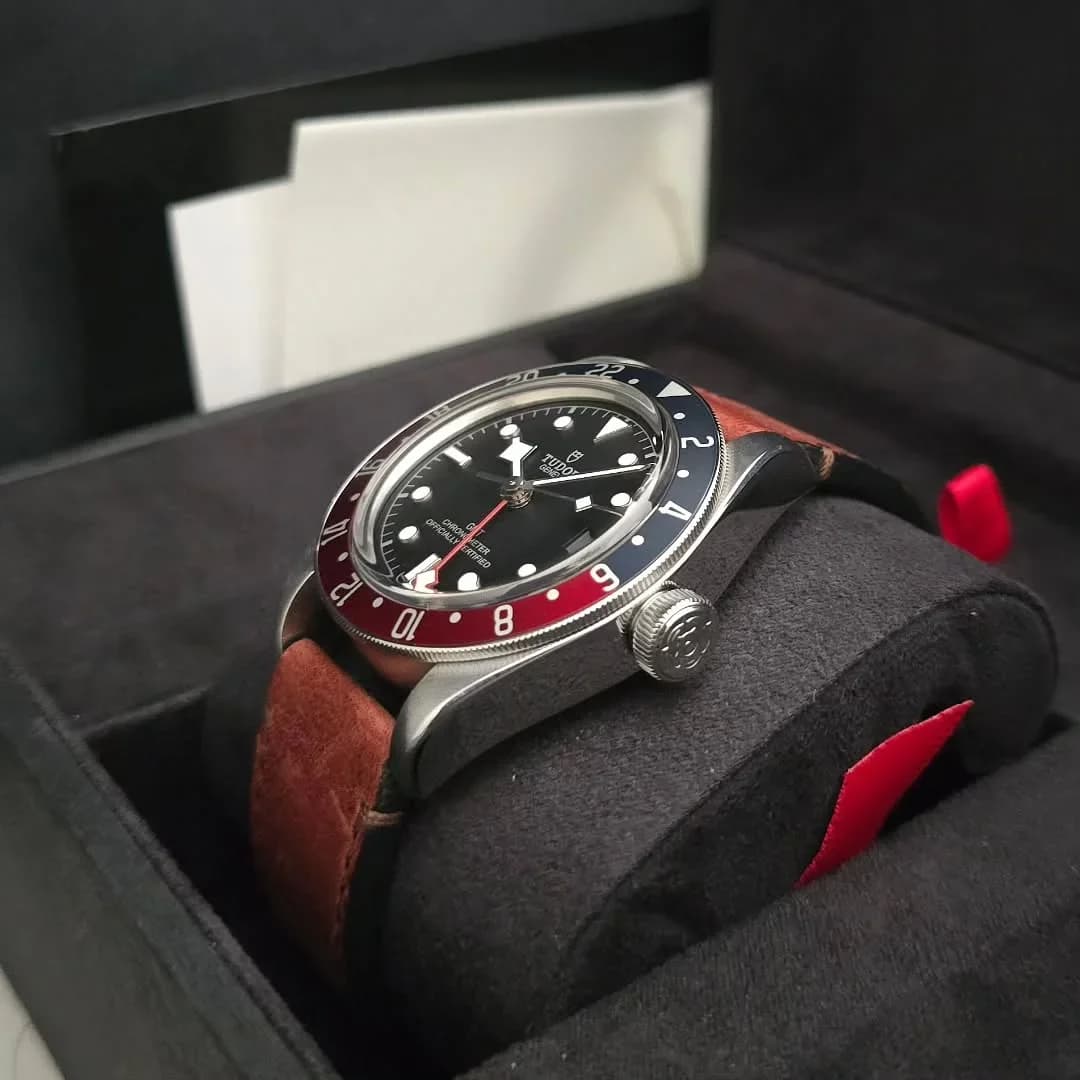 Thumb Black Bay GMT Stainless Steel / Black / Pepsi / Leather