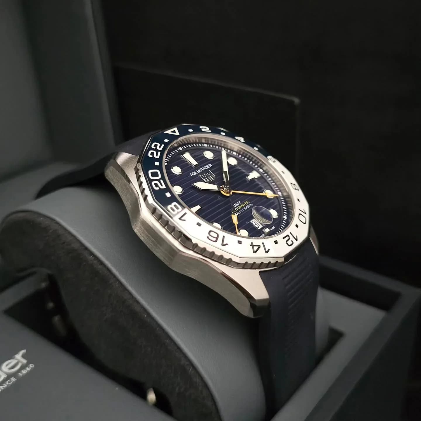 Thumb Aquaracer Professional 300 GMT Stainless Steel / Blue / Rubber