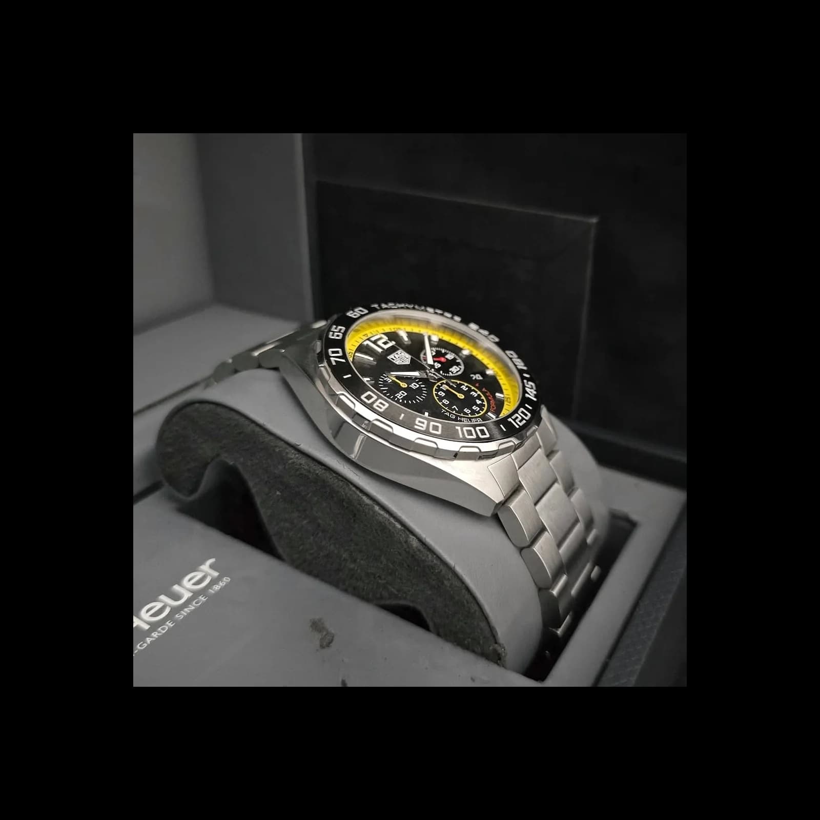 Thumb Formula 1 Chronograph Quartz Stainless Steel / Carbon - Yellow / Bracelet