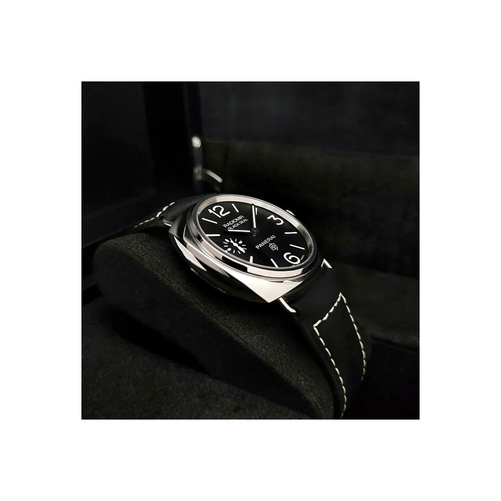 Thumb Radiomir Black Seal Logo
