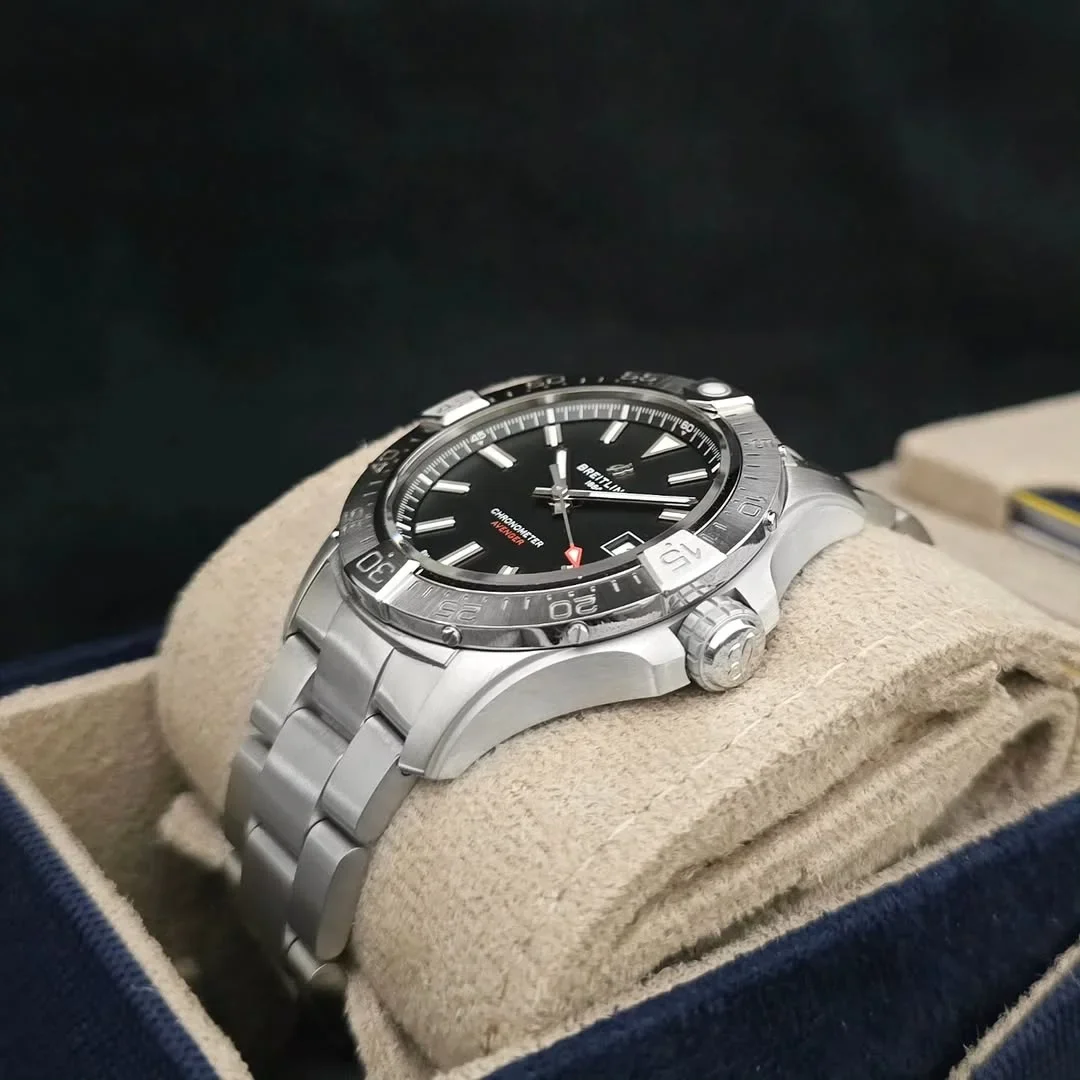 Thumb Avenger Automatic 42 Stainless Steel / Black