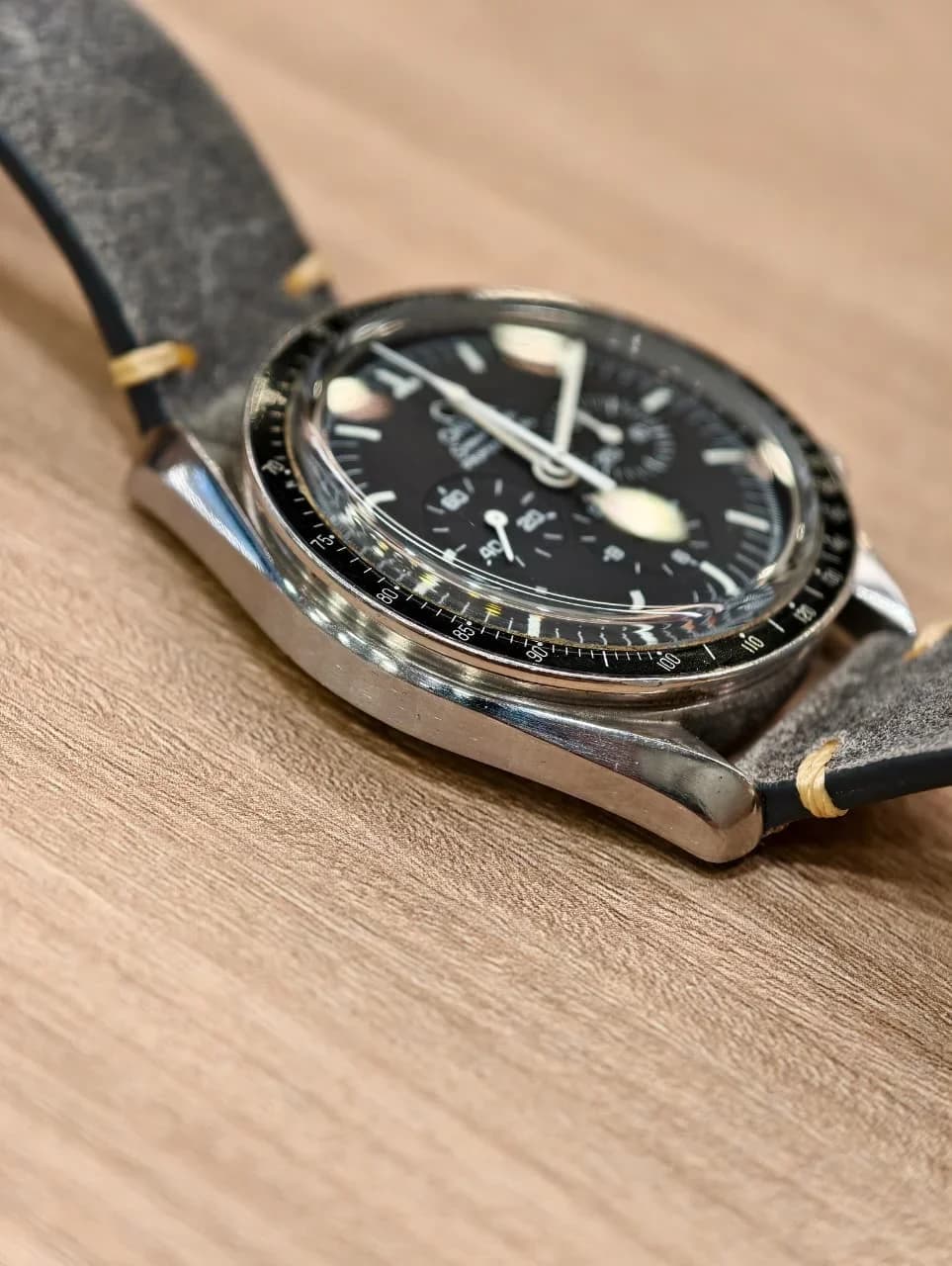 Thumb Speedmaster Professional Moonwatch Sapphire Sandwich