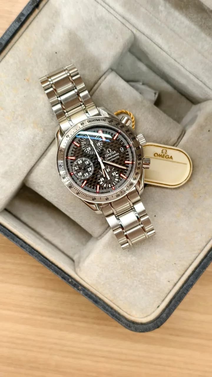 Thumb Speedmaster Date 40 Stainless Steel / Carbon / Bracelet / Schumacher 2001