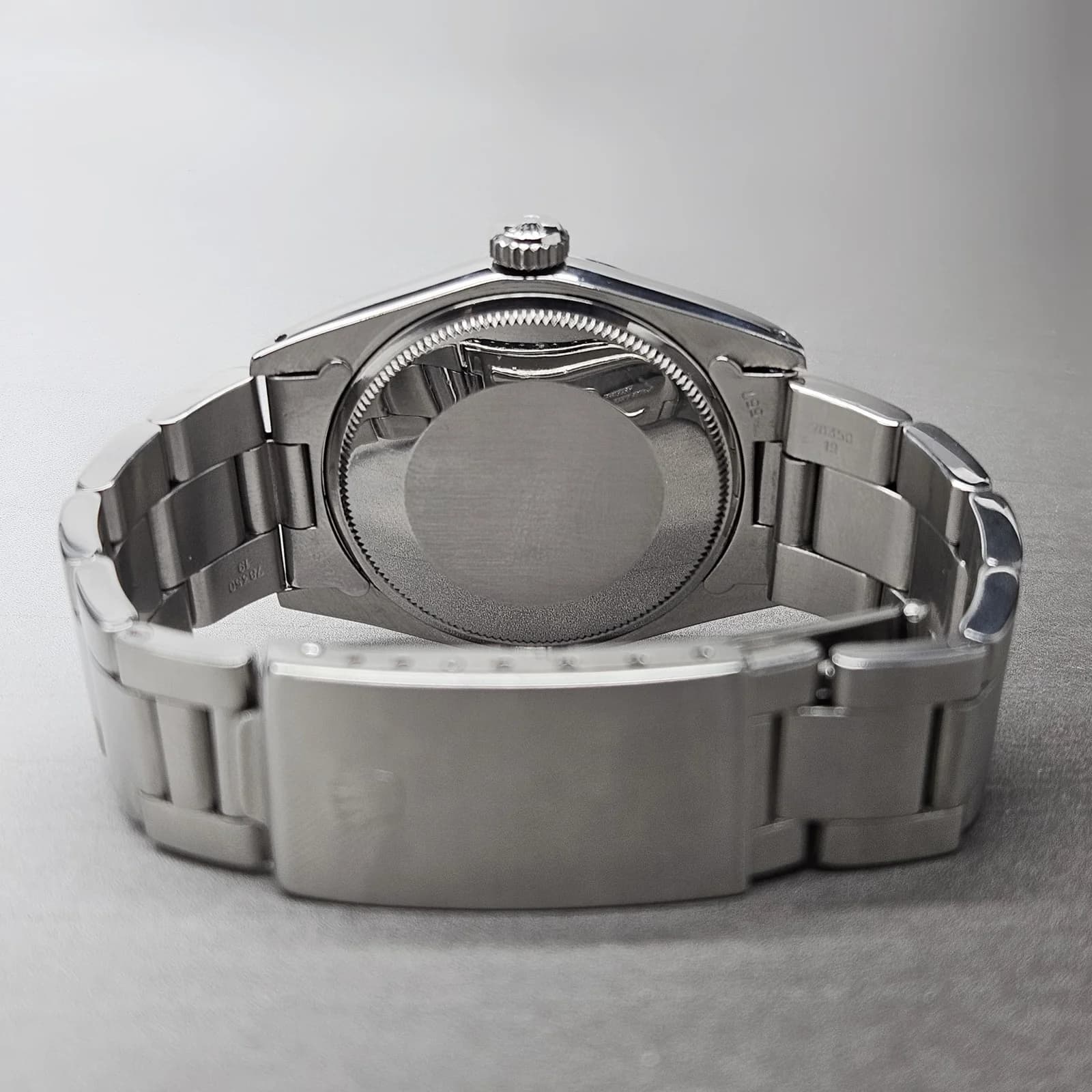 Thumb Oyster Perpetual Date 34 / 1500 / Silver / Stainless Steel