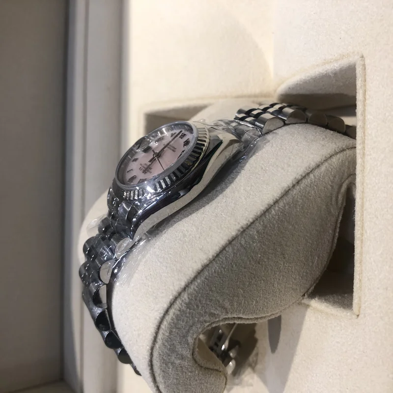 Thumb Lady-Datejust 26 Fluted Pink Mother-Of-Pearl Oyster