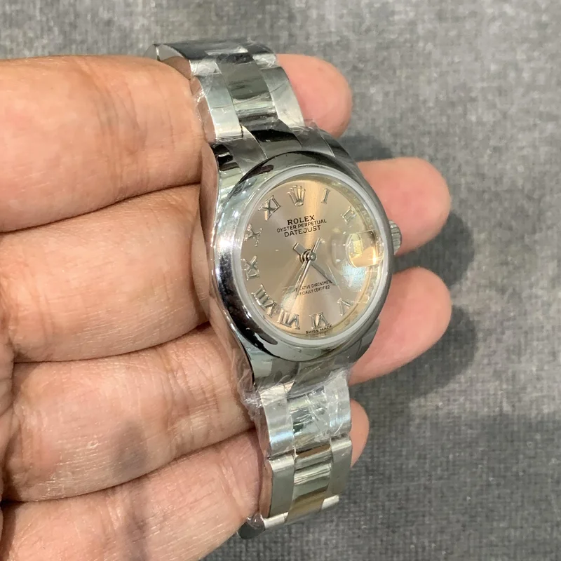 Thumb Lady-Datejust 28 Stainless Steel Domed / Oyster / Pink Roman