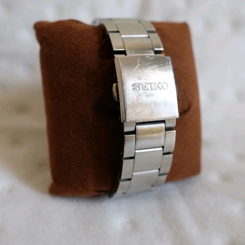 Thumb Seiko Chronograph Solar SSC717P1 Dial Hijau Sunburst Tachymeter 100M Komplit Kardus Box