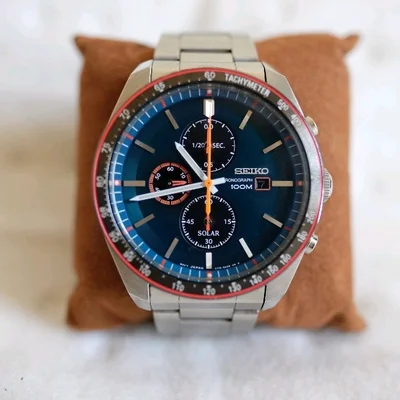 Seiko Chronograph Solar SSC717P1 Dial Hijau Sunburst Tachymeter 100M Komplit Kardus Box