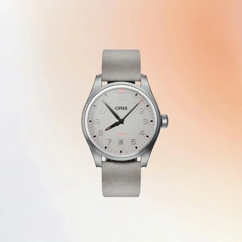 Big Crown ProPilot Date Stainless Steel / Chalk / Strap
