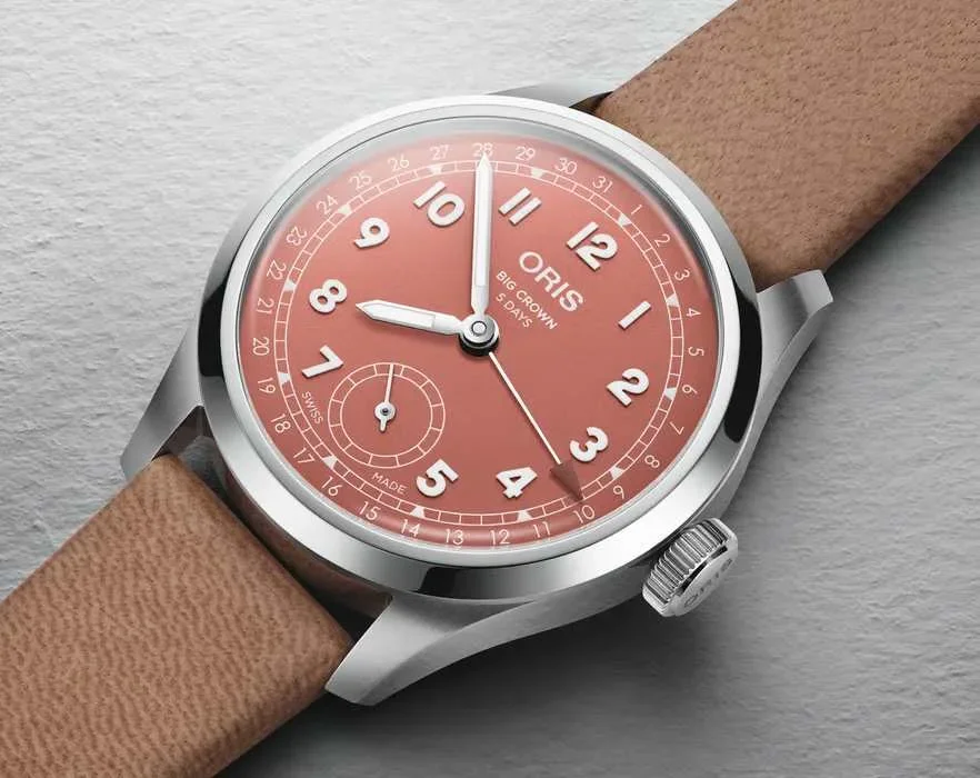 Big Crown Pointer Date Calibre 403 Stainless Steel / Red