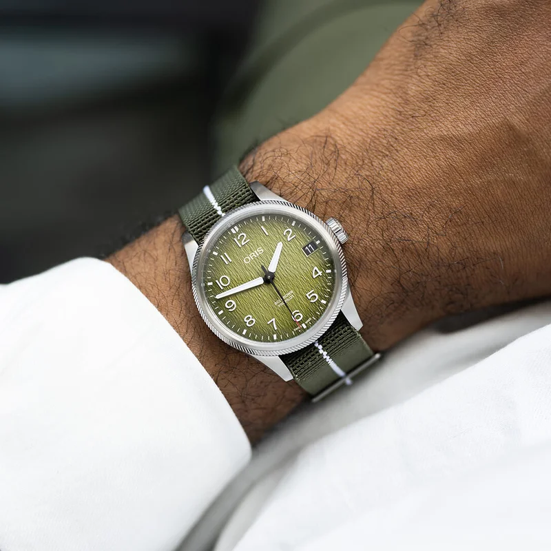 Thumb Big Crown ProPilot Big Date Okavango Air Rescue