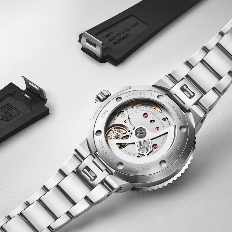 Thumb Aquis Date Calibre 400 41.5 Stainless Steel / Blue / Rubber