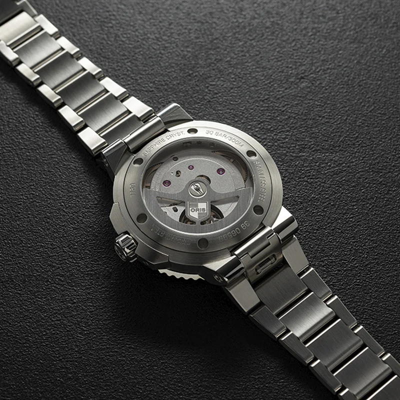 Thumb Aquis Date Calibre 400 41.5 Stainless Steel / Black / Bracelet