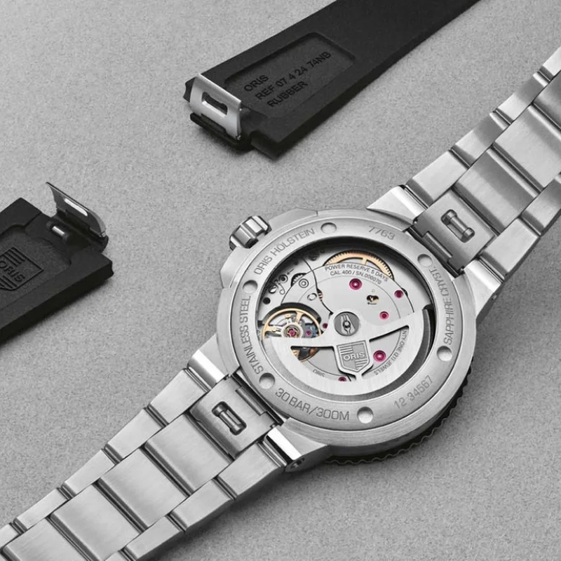 Thumb Aquis Date Calibre 400 41.5 Stainless Steel / Black / Rubber