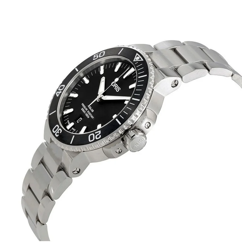 Thumb Aquis Date 43.5 Stainless Steel / Black / Bracelet