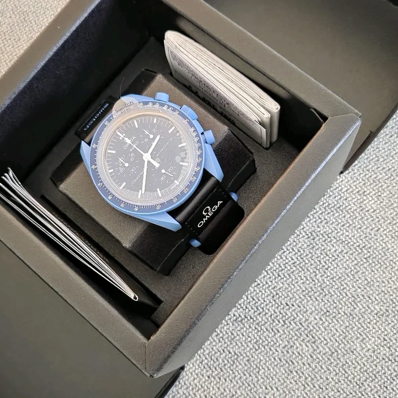 Thumb MoonSwatch Mission to Neptune