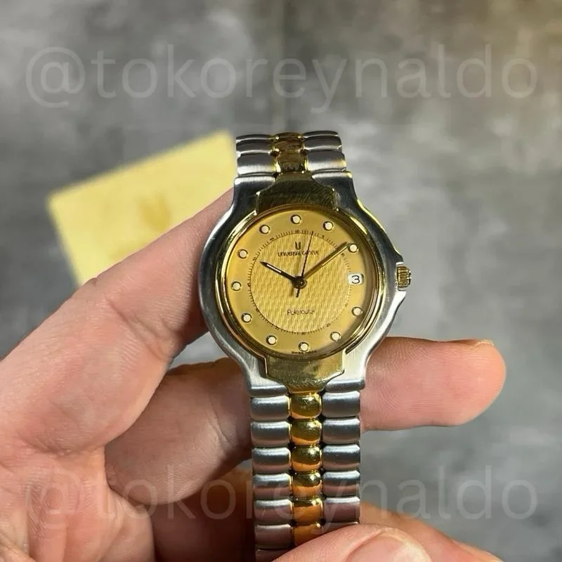 Thumb Universal Genève Polerouter 677.085 Two-Tone 18K Gold Electroplated Textured Dial (LX2031)