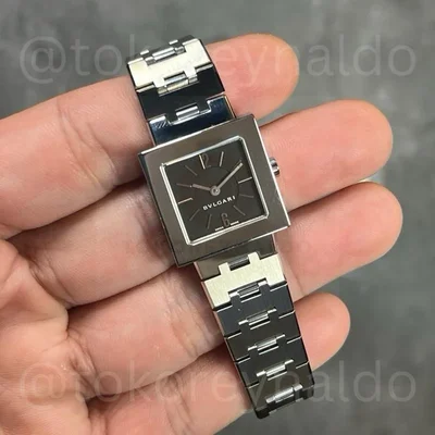Bvlgari Quadrato SQ22SS Stainless Steel Black Dial Integrated Bracelet (LX2450)