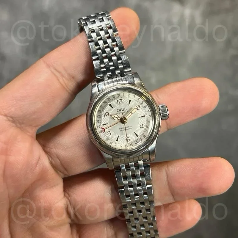 Thumb Big Crown Pointer Date 28.5 Stainless Steel / Silver / Bracelet