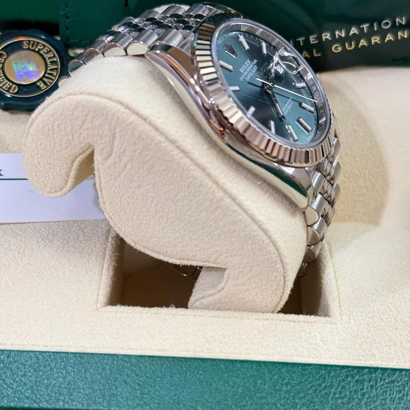 Thumb Datejust 41 Stainless Steel - Fluted / Green / Jubilee