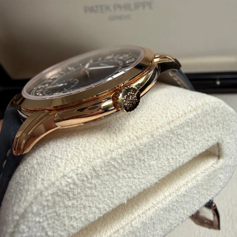 Thumb Calatrava Travel Time 24-Hour Rose Gold / Blue