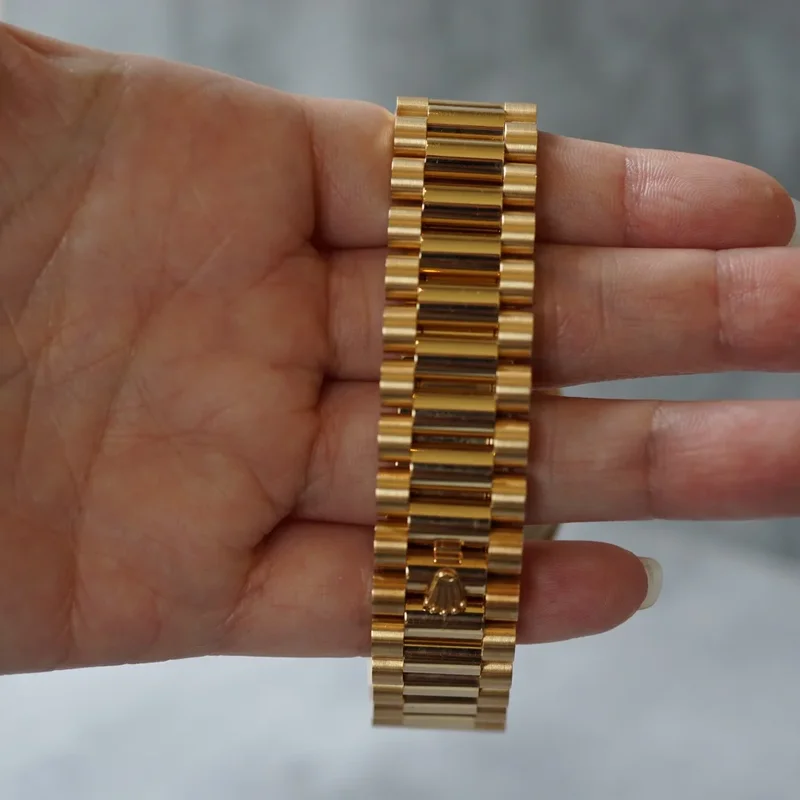 Thumb Day-Date 36 Yellow Gold / Diamond / Paved-Rainbow / President