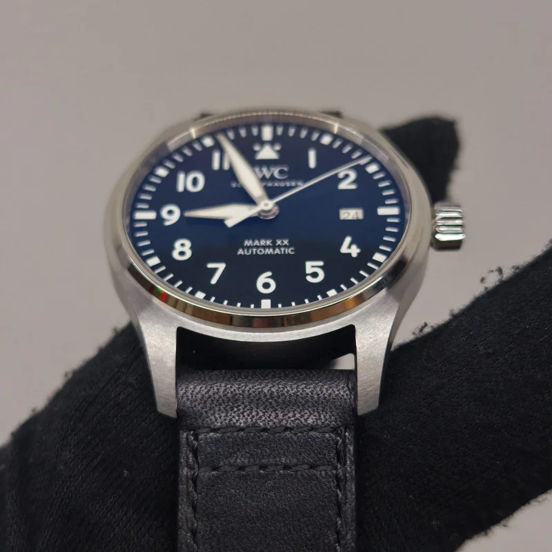 Thumb Pilot's Watch Mark XX Stainless Steel / Blue