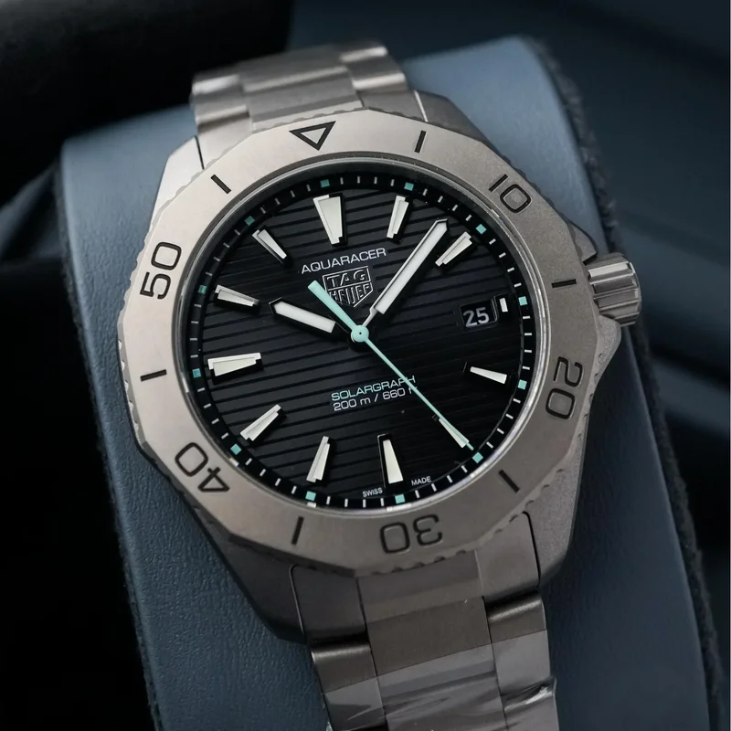 Aquaracer Professional 200 Titanium / Black