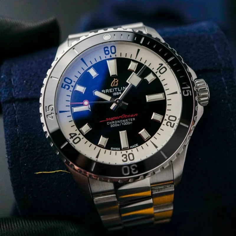SuperOcean Automatic 42 Stainless Steel / Black / Bracelet