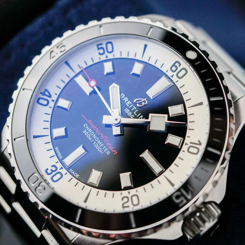 Thumb SuperOcean Automatic 42 Stainless Steel / Black / Bracelet