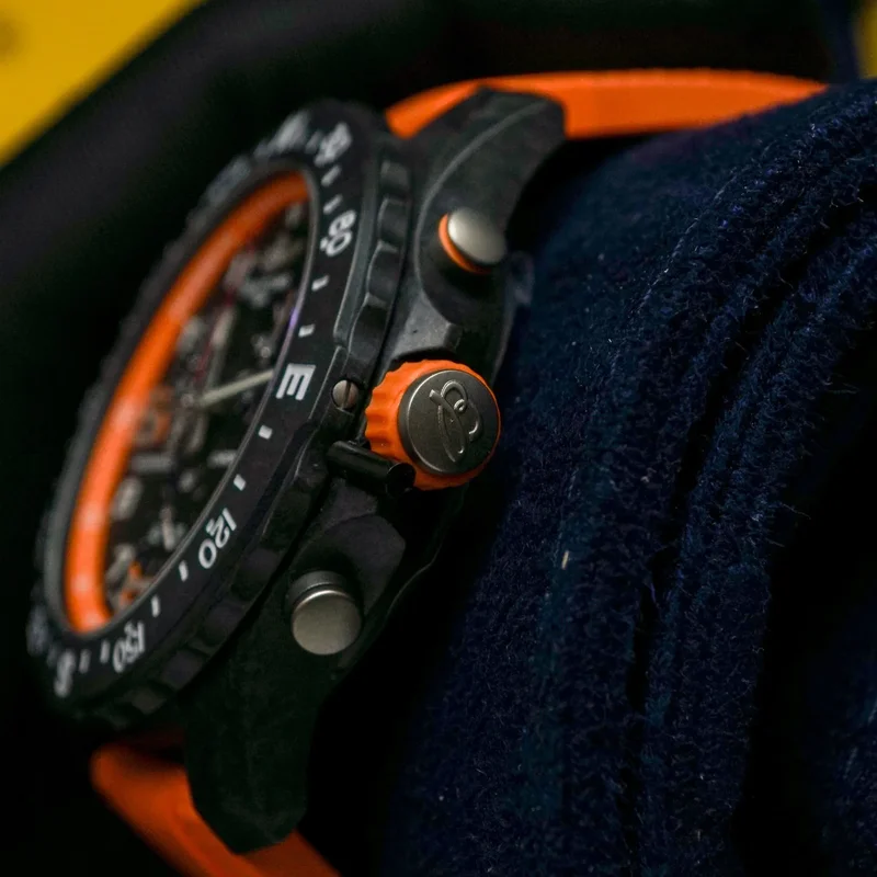 Thumb Endurance Pro 44 Black Dial Orange Rubber Strap
