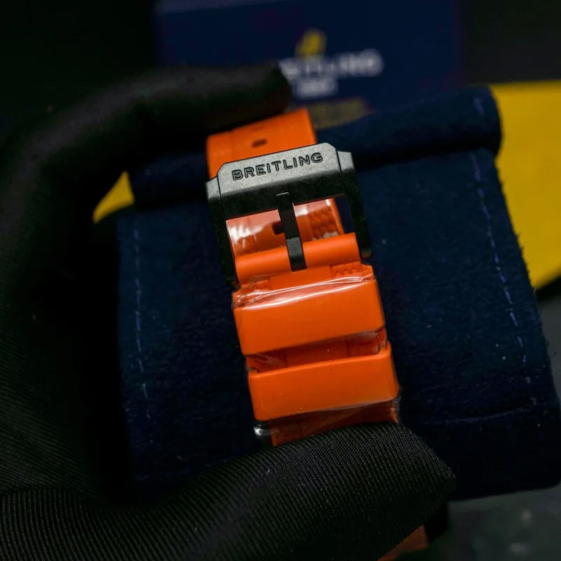 Thumb Endurance Pro 44 Black Dial Orange Rubber Strap