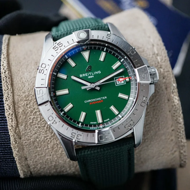 Avenger Green Dial 42 mm