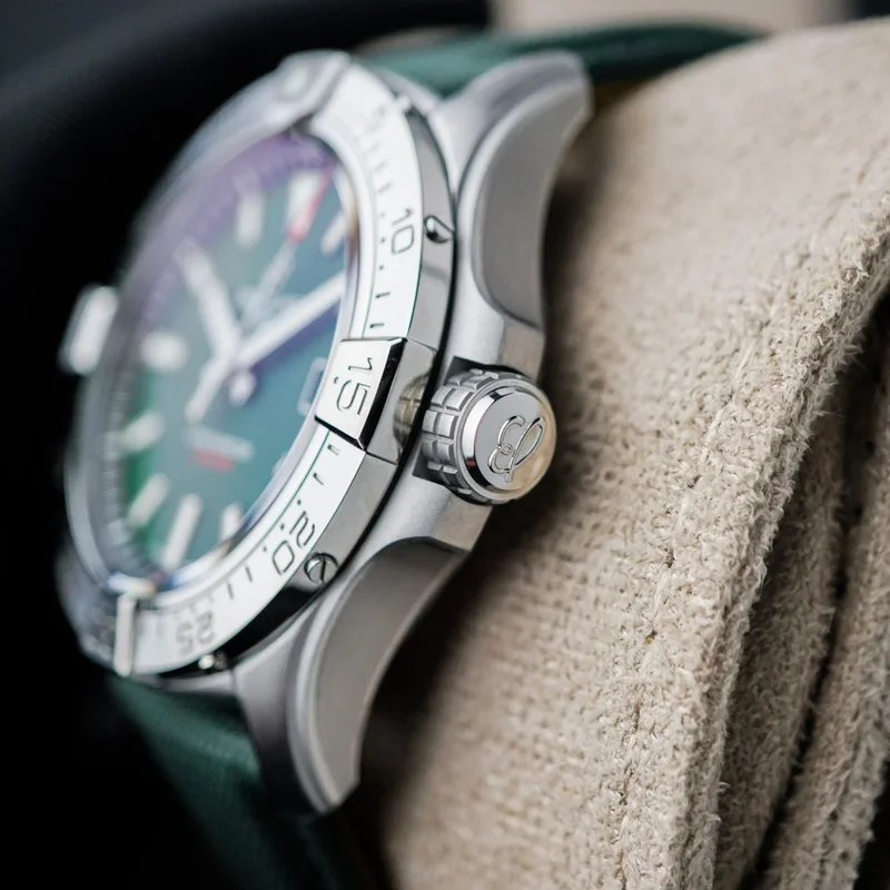 Thumb Avenger Green Dial 42 mm