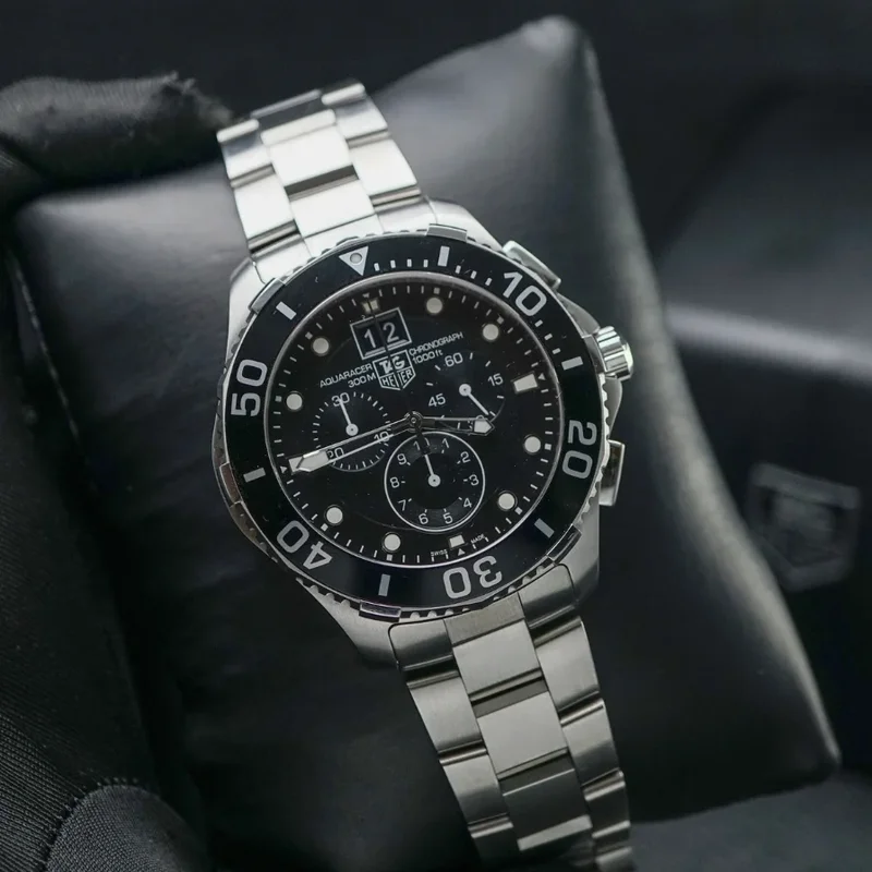 Aquaracer 300M Quartz Chronograph 43 Stainless Steel / Black / Bracelet
