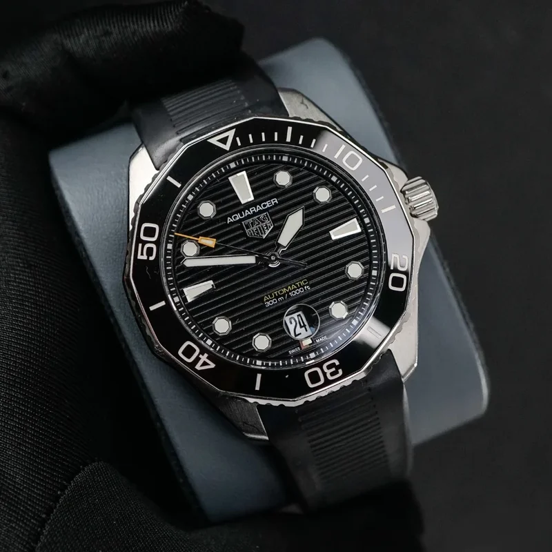 Aquaracer Professional 300 43 Stainless Steel / Black / Rubber