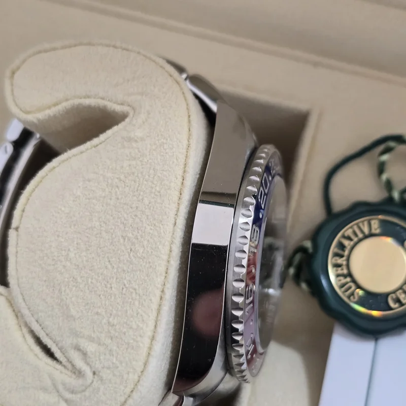 Thumb GMT-Master II Stainless Steel / BLRO / Oyster