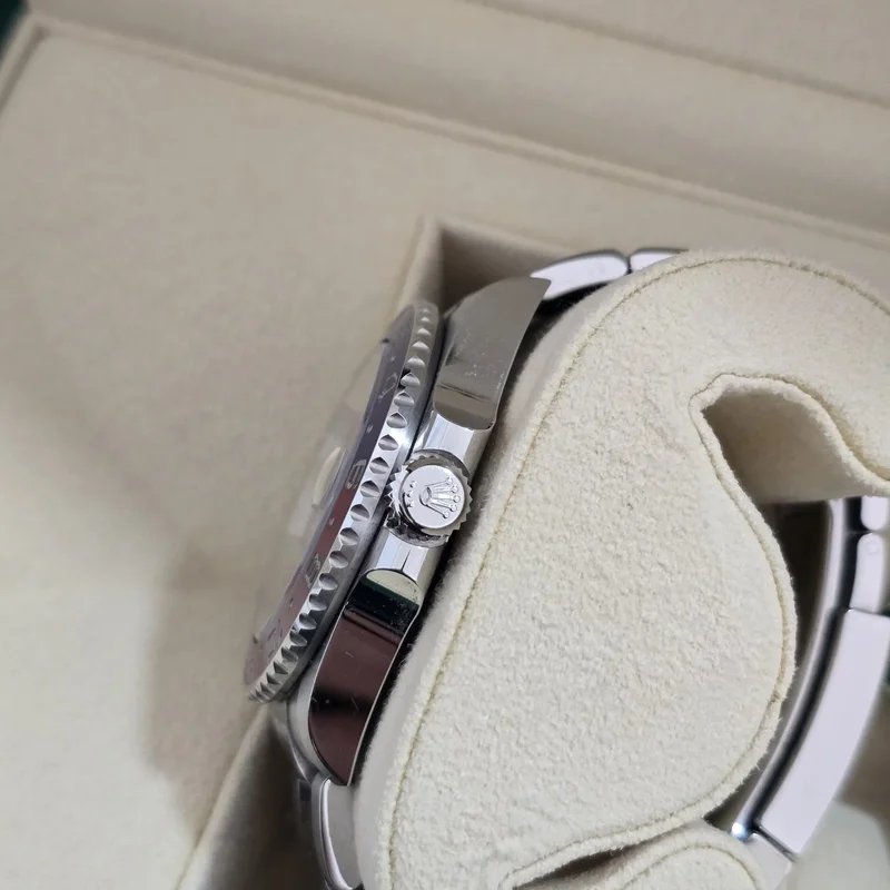Thumb GMT-Master II Stainless Steel / BLRO / Oyster