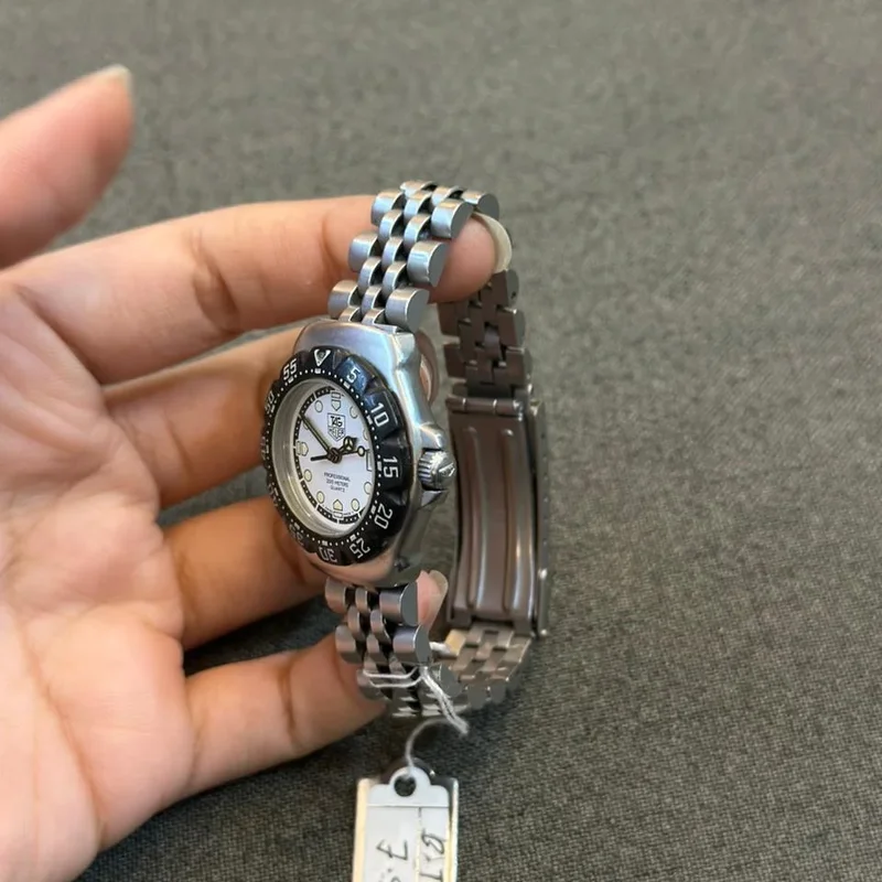 Thumb Formula 1 Professional Quartz Ladies / White
