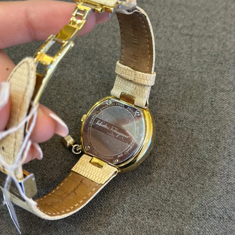 Thumb Women's Watch Diamond Bezel