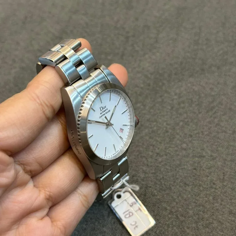 Thumb Chiffre Rouge Stainless Steel / Automatic