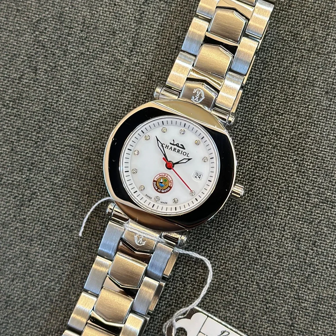 Colvmbvs Stainless Steel Quartz / Geneve State of Qatar Edition