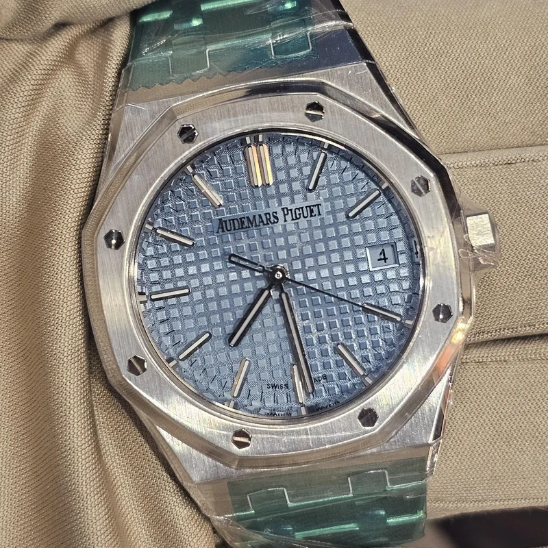 Royal Oak Selfwinding 37 Stainless Steel / Ice Blue