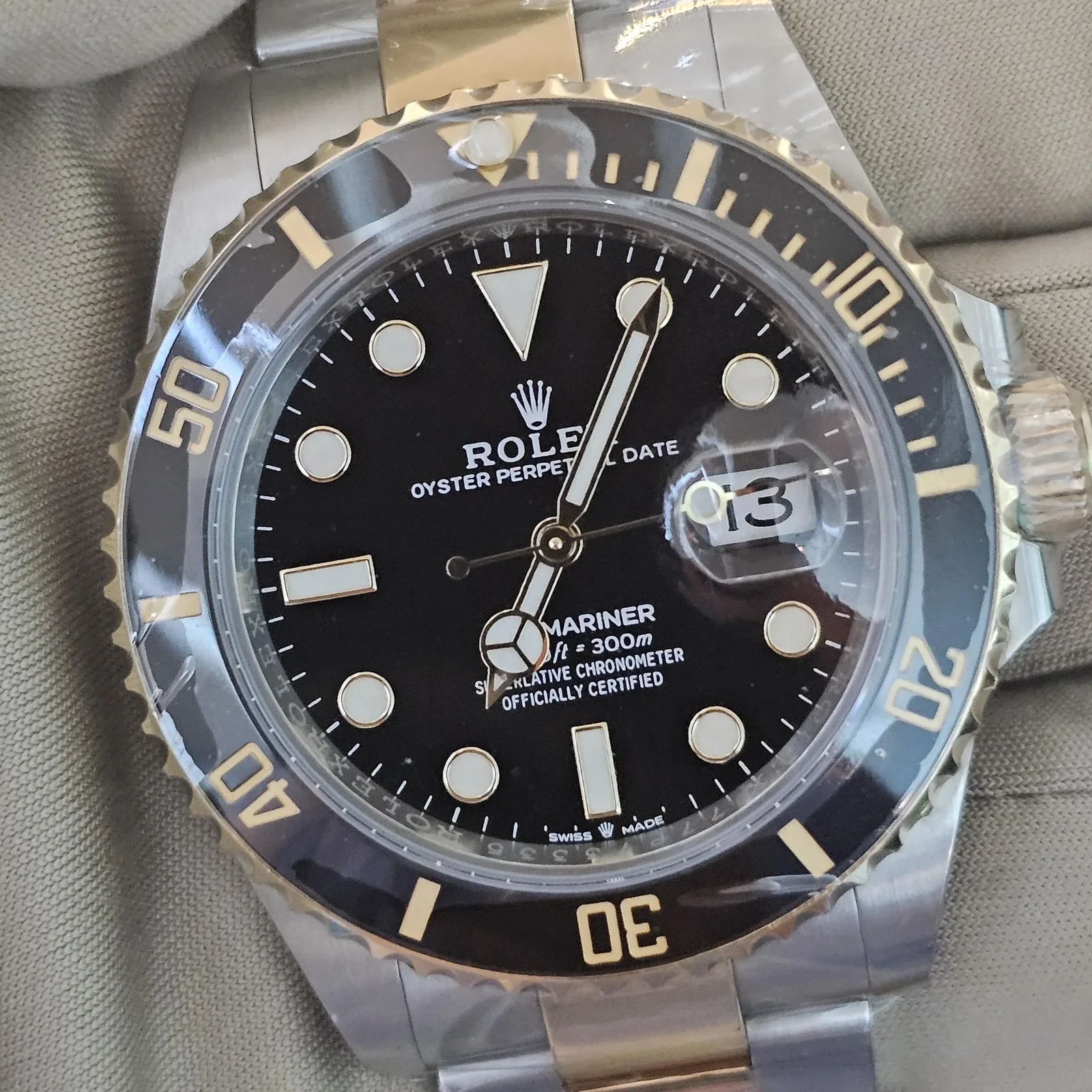 Submariner Date 41 Stainless Steel / Yellow Gold / Black