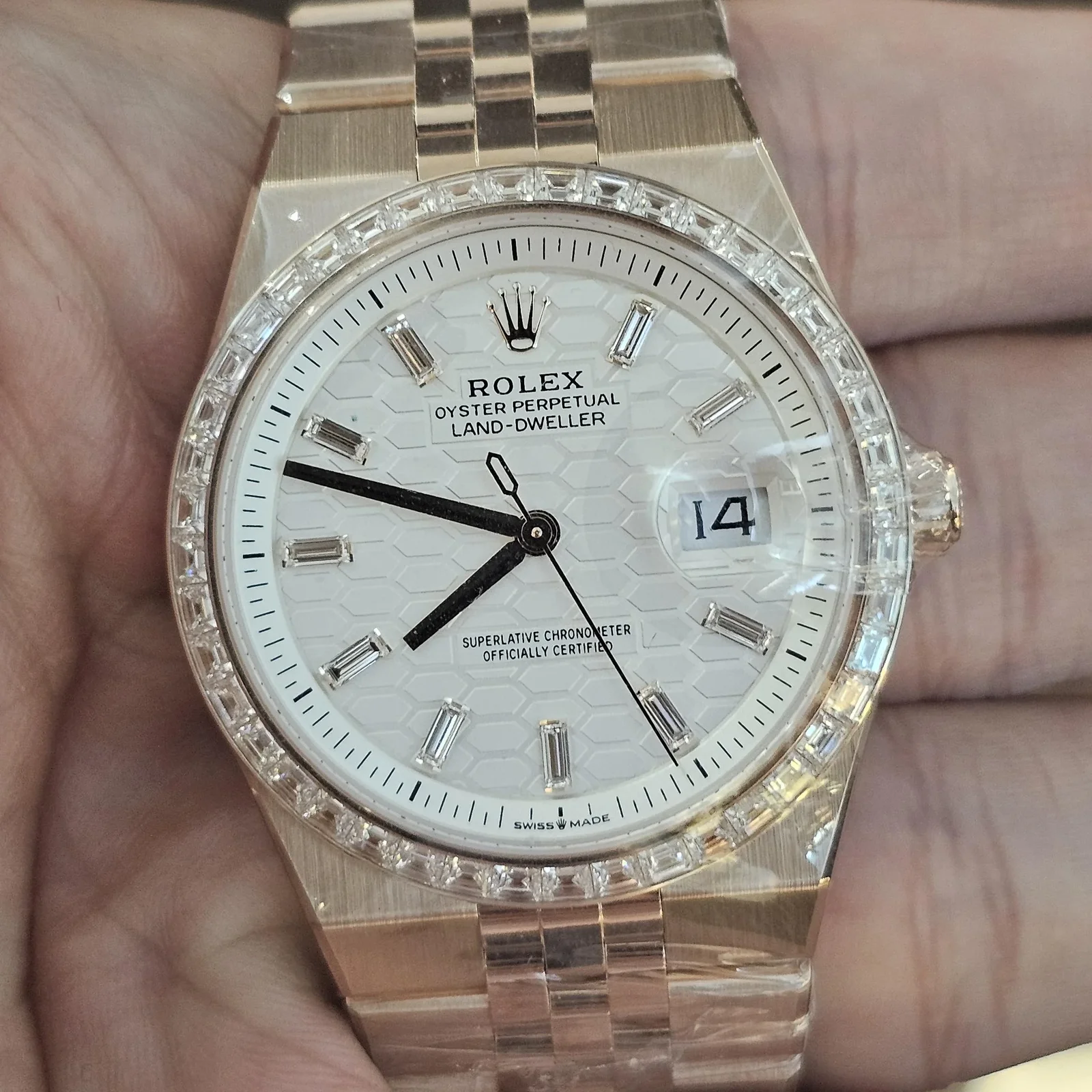 Land-Dweller 36 Everose - Baguette / White / Flat Jubilee