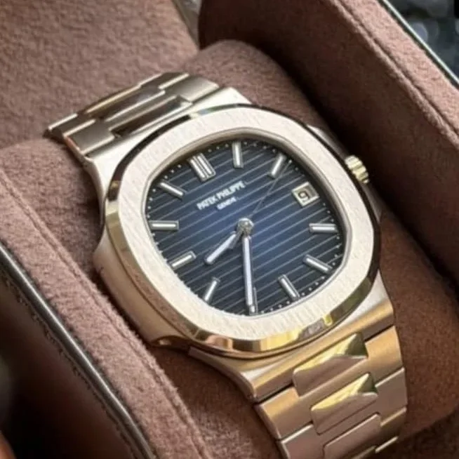 Nautilus 5811 White Gold / Blue